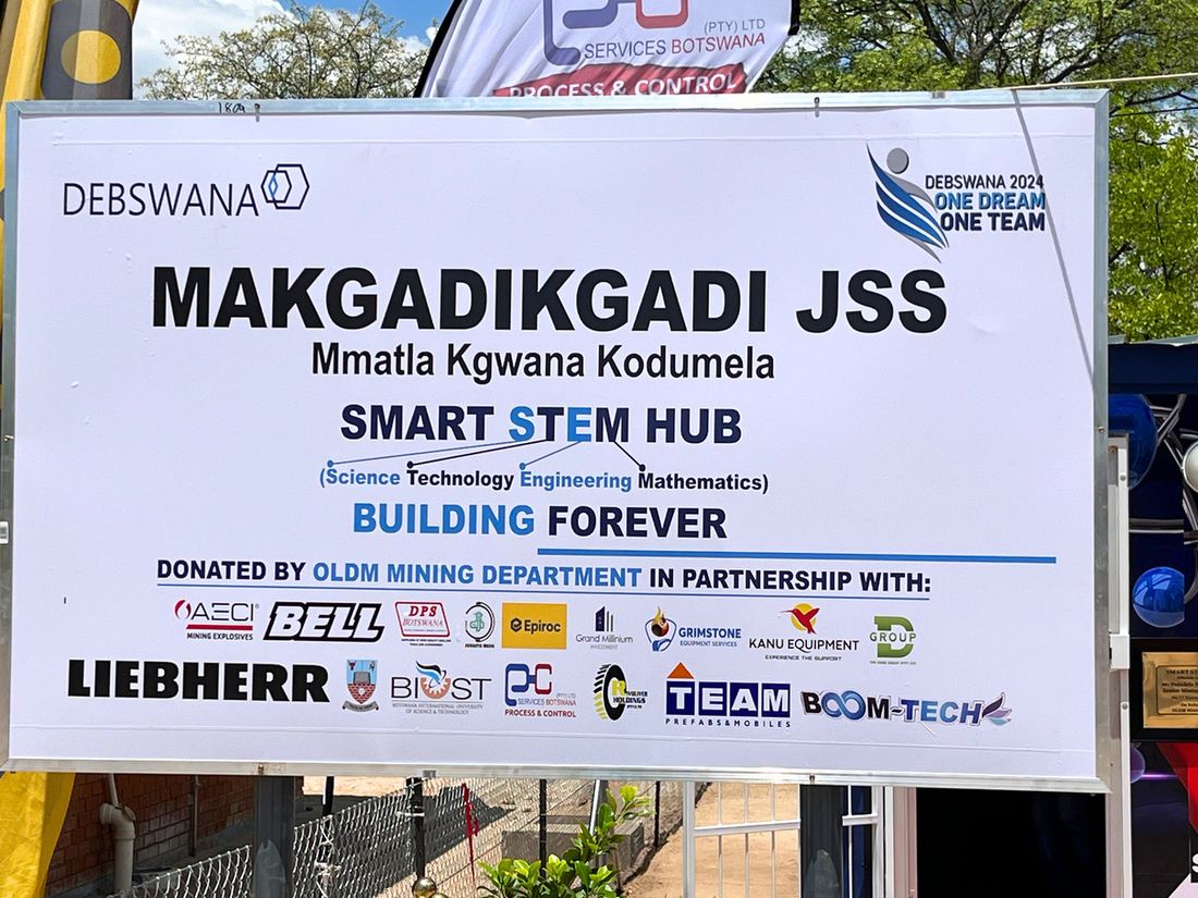 Handover of the Smart STEM Hub